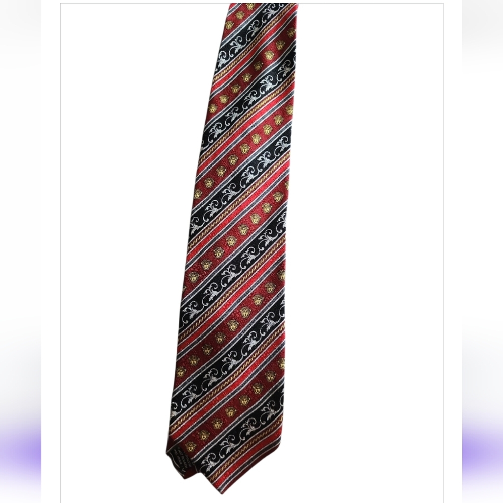Preowned Vintage Gianni Versace Tie